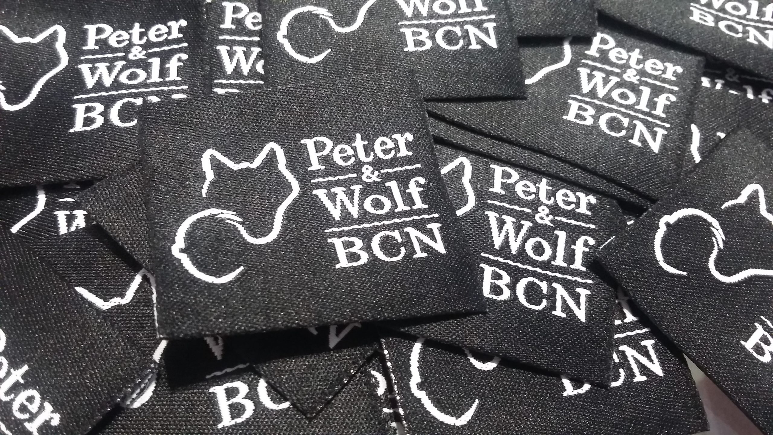 Etiquetas logo Peter & Wolf