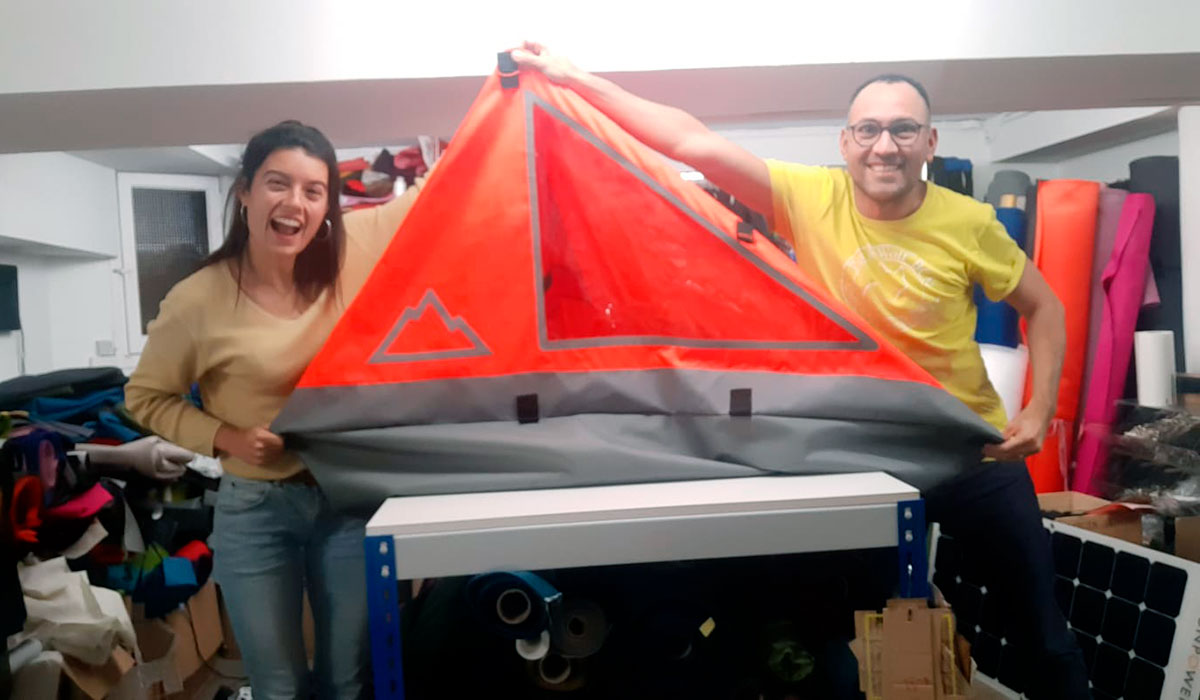 Marco y Marina (Sunmit Solar Tent)